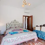 Roses House *